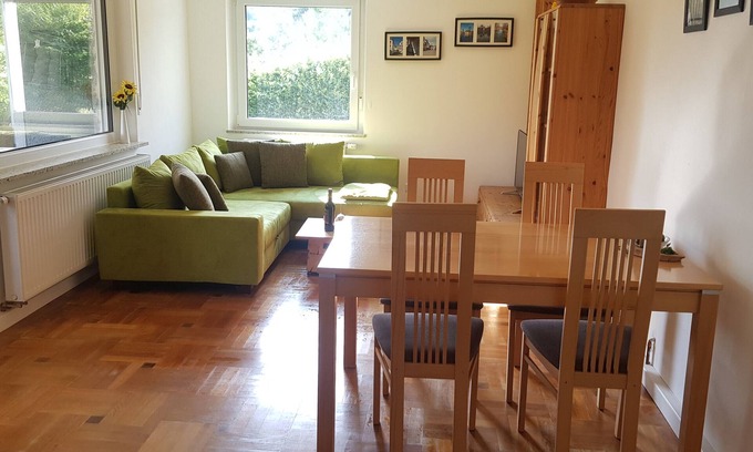 Bernstadt Apartamento | Apartamento vacacional "Glüxnest" con terraza privada, jardín comunitario, sauna y wifi