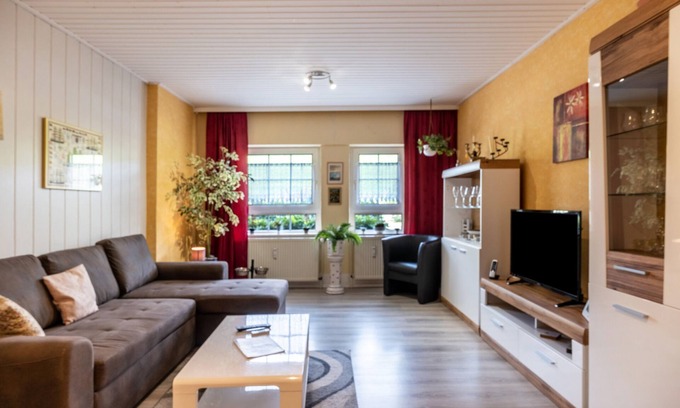 Jaderaltendeich Apartamento | Apartamento vacacional 'Günthers Wattstube' con terraza comunitaria