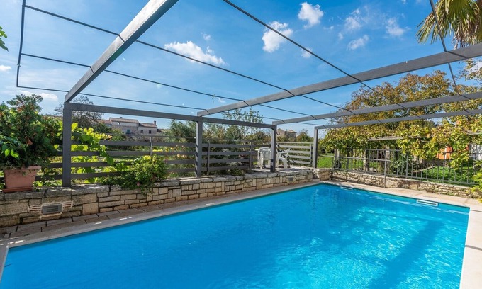 Peresiji Apartamento | House Peresiji / AUA apartment with shared pool