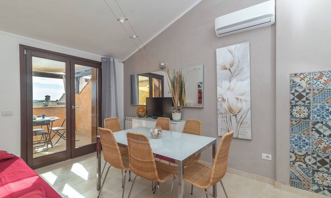 La Maddalena Apartamento | Apartamento vacacional "C 306 Attico Puntavilla Mare" con vistas al mar