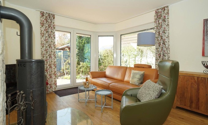 Cappel-Neufeld Casa | Apartamento vacacional "Kiebitz Mit Sauna" con terraza privada, jardín privado y Wi-Fi