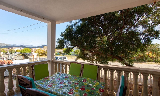 Iscra e Voes Apartamento | Apartamento vacacional "La Quercia" con vistas al mar, terraza y Wi-Fi