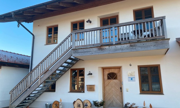 Prutting Apartamento | Apartamento vacacional 'Landnest' con vistas a la montaña, balcón y Wi-Fi