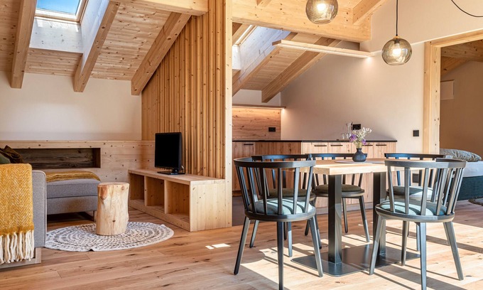 Santa Maddalena Apartamento | Apartamento vacacional 'Lippmöshof Furca' con vistas a la montaña, terraza privada y Wi-Fi