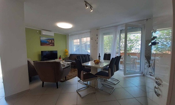 Milcetici Apartamento | Apartamento vacacional para cinco personas con hidromasaje