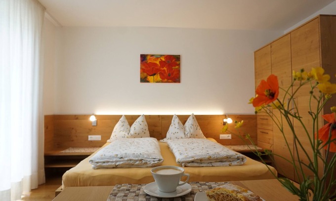 Silandro Apartamento | Apartamento vacacional "Mohnblume" con gran balcón
