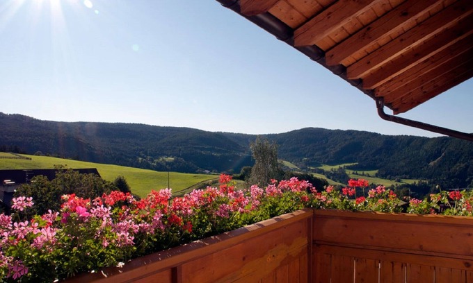 Salonetto Apartamento | Apartamento vacacional "Mölten" con vistas a la montaña, wifi, balcón y jardín