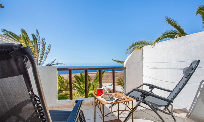 Betancuria Apartamento | Apartamento vacacional 'Sonneninsel Fuerteventura' con vistas al mar, piscina comunitaria y wifi