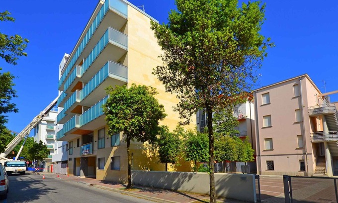 Lignano Sabbiadoro Apartamento | Apartamento vacacional con internet, aire acondicionado y cerca de la playa