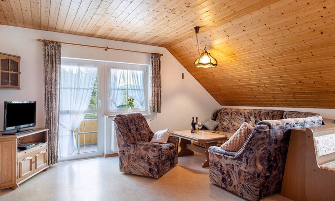 Wieden Apartamento | Apartamento vacacional con vistas a la montaña 1 con balcón y Wi-Fi