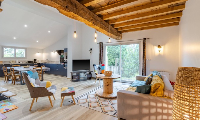 Les Salles-De-Castillon Casa | Casa de vacaciones 'Gîte De Lamour' con jardín privado y Wi-Fi