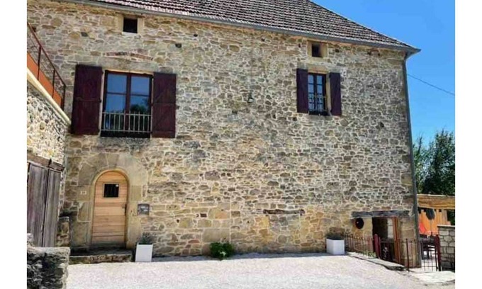 Saint-Julien-de-Lampon Casa | Holiday Home / Black Périgord / Pool