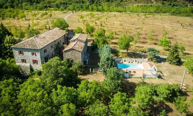 Meyrannes Cabaña | 2 Holiday Apartments-Gîte-Baño privado