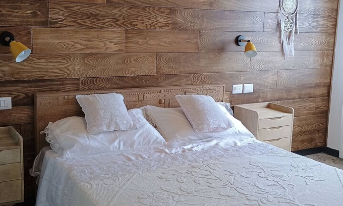 Villagrande Strisaili Casa | Casa Vacaciones 'Sa Omu 'Eccia' con Vista al Mar y Terraza Privada