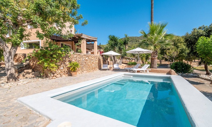 Santa Maria del Cami Casa | Casa de vacaciones 'Son Pinet' con vistas a la montaña, piscina privada y Wi-Fi