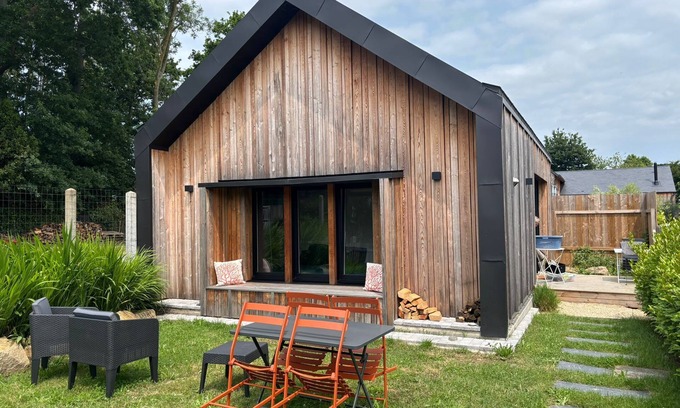 Le Minihic-sur-Rance Casa | Casa de vacaciones 'La P'tite Maison' con terraza privada, jardín privado y Wi-Fi