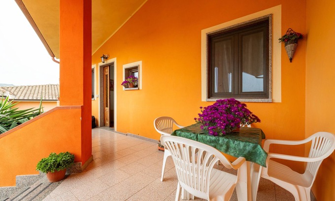 San Giovanni Suergiu Casa | Casa de vacaciones 'Gaia Casa Vacanze' con terraza privada, balcón y aire acondicionado