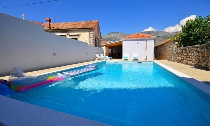 Gruda Casa | Holiday Home Belmondo- Three Bedroom Home with Terrace and Private Pool (A6)
