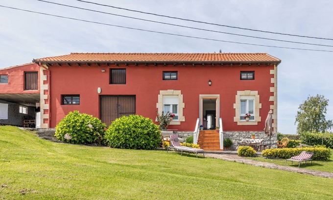 Alfoz de Lloredo Casa | Casa Vacacional 'Brizna' con Vista al Mar, Terraza Privada y Wi-Fi
