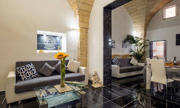 Salice Salentino Casa | Casa de vacaciones 'Charme Palace Salento' con terraza privada, Wi-Fi y aire acondicionado