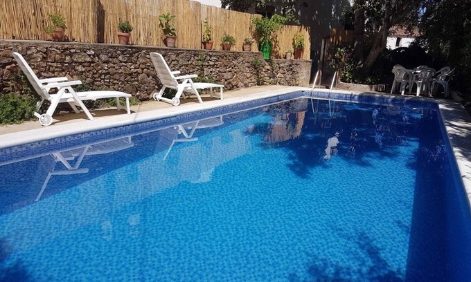 Canaleja Casa | Casa de vacaciones 'Casa Del Escultor' con vistas a la montaña, Wi-Fi y aire acondicionado