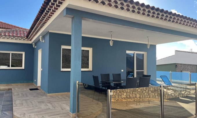Frontera Casa | Casa vacacional 'Casa Mar Azul' con vistas al mar, terraza privada y Wi-Fi