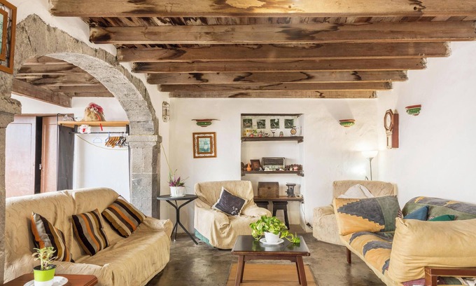 Firgas Casa | Casa de vacaciones "Casa Pollo Buen Lugar" con encanto rústico y terraza