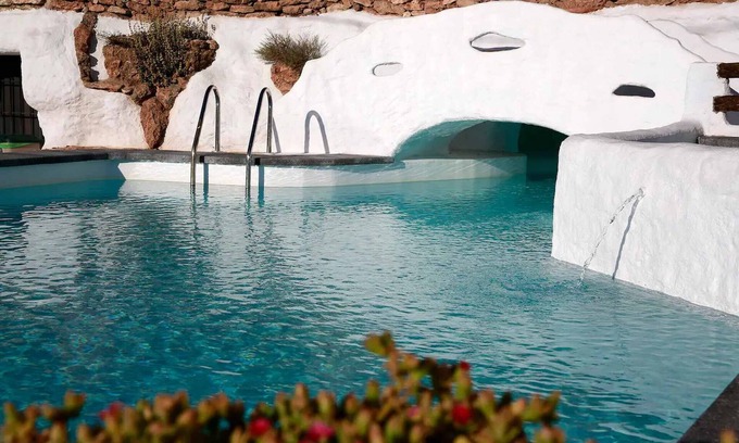 Los Balcones Casa | "Cuevas Balcones de Piedad - Pita" con terraza, piscina compartida y Wi-Fi