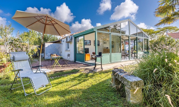 Challans Casa | Casa Vacacional 'Du Peintre' con Terraza Privada, Wi-Fi y Aire Acondicionado