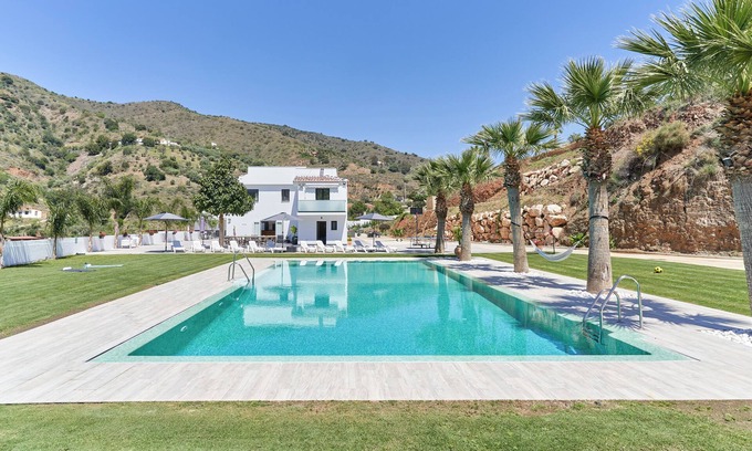 Totalan Casa | Casa de vacaciones Era del Puerto 3 con vistas a la montaña, piscina compartida y Wi-Fi