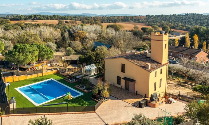 L'Ametlla del Valles Casa | Casa de vacaciones 'Masia Can Divi' con vistas a la montaña, Wi-Fi y aire acondicionado