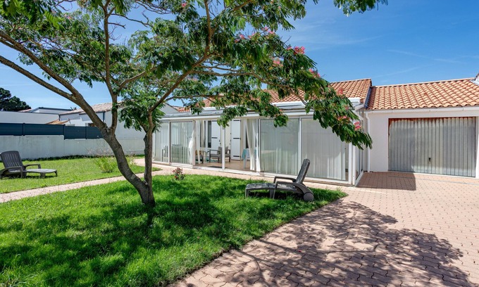 La Tranche-sur-Mer Casa | Casa de vacaciones 'Maison Avec Jardin 400m Du Centre' con jardín privado y Wi-Fi