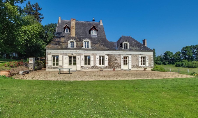 Montreuil-Juigne Otro | Casa de vacaciones 'Gîte De Charme Bord De La Mayenne' con terraza compartida y Wi-Fi