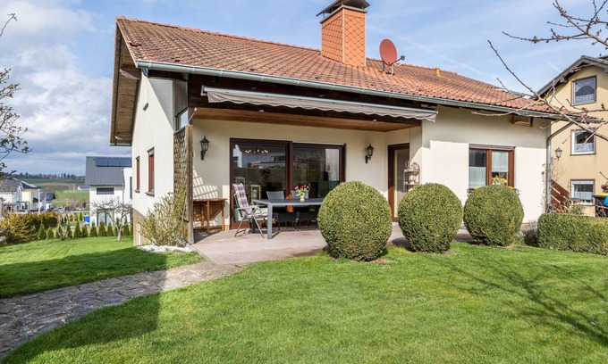 Bad Arolsen Casa | Casa de vacaciones 'Haus am Twistesee' con terraza, jardín y Wi-Fi