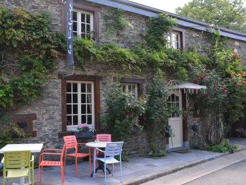 Gembes Casa | Holiday home in Bièvre near town center