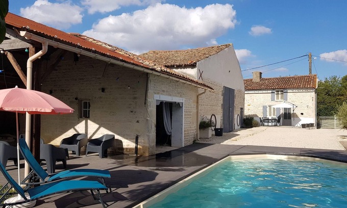 Loubigne Casa | Casa en Loubigné con Piscina y Terraza