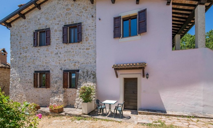 Sellano Casa | Casa en Sellano con piscina y vistas