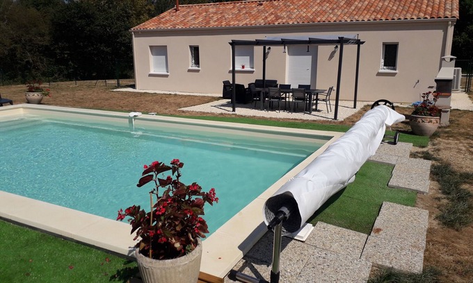 Domme Casa | Holiday home in the Perigord with private swimming pool. Meublé de Tourisme 3 ***