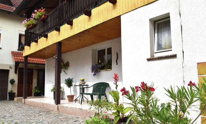 Gleichamberg Casa | Moderna casa de vacaciones en Gleichamberg con piscina