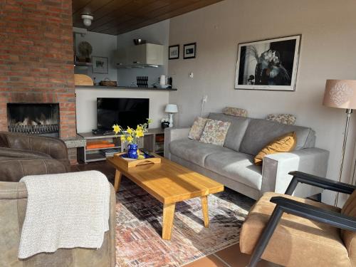 Stavoren Casa | Holiday Home in Warns with Private Jetty