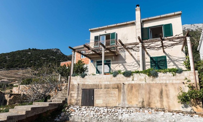 Orebic Casa | Holiday Home Jasminka - Three Bedroom Holiday Home with Terrace and Sea View