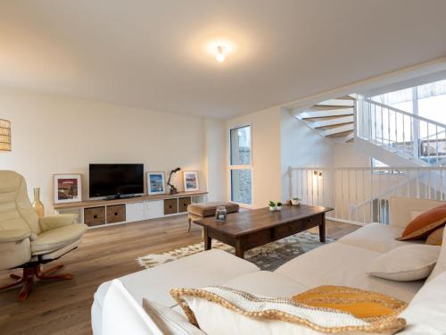 Dinard Casa | Holiday Home L'Oiseau 1 by Interhome