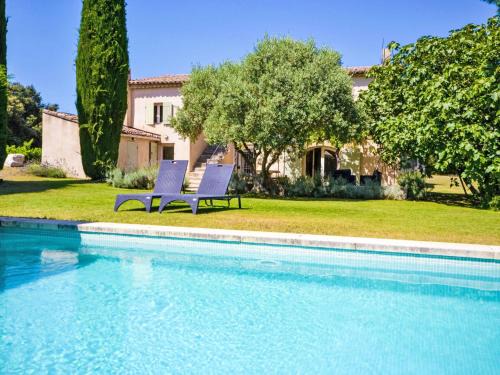 Cucuron Casa | Holiday Home L'Oustaou dei Figo by Interhome