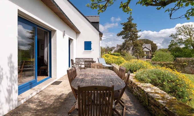 Arzon Casa | Casa de vacaciones 'La Maison Aux Volets Bleus' con terraza privada y jardín privado