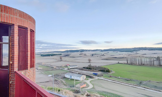 Vertavillo Casa | Casa de vacaciones 'Las Golondrinas' con terraza privada, balcón y Wi-Fi