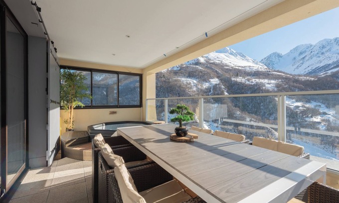 Sers Casa | Casa de vacaciones 'Le Chalet Des Retrouvailles' con vistas a la montaña, Wi-Fi y aire acondicionado