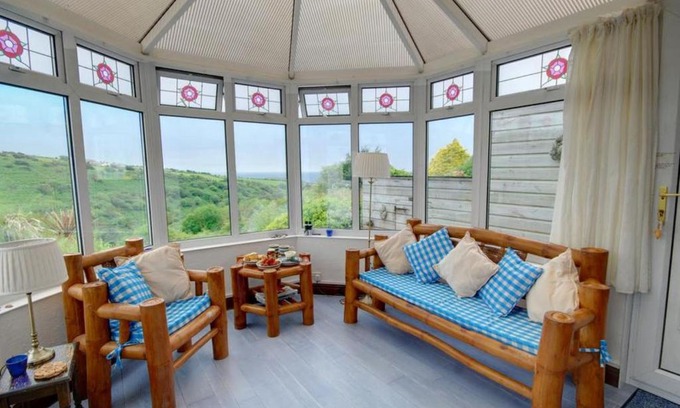 Trewarmett Casa | Holiday Home Little Valley-1 by Interhome