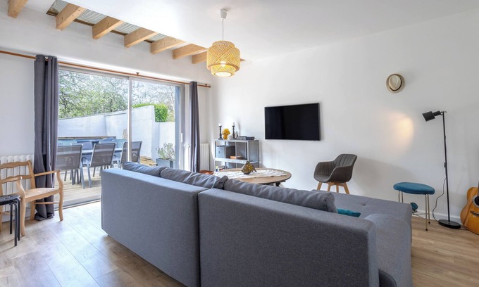 Plozevet Casa | Casa de vacaciones 'Maison 12pers 3kms De La Plage' con piscina privada, terraza privada y Wi-Fi