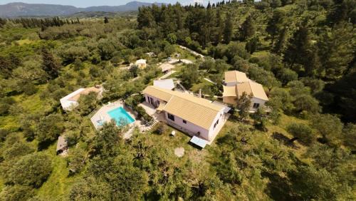 Giannades Casa | Holiday Home Matthäus am Corfutrail, Ferienoase im Olivenhain 3 km zum Meer