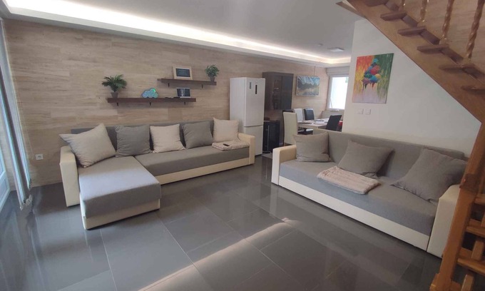 Vonyarcvashegy Casa | Casa vacacional moderno y bien amueblado